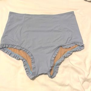 XL Kortni Jeane Ruffled Bottoms